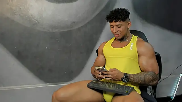 Snapshot of bradley_smith chatting on January 16, 2025, 4:38 am bradley smith online show from January 16, 2025, 4:38 am