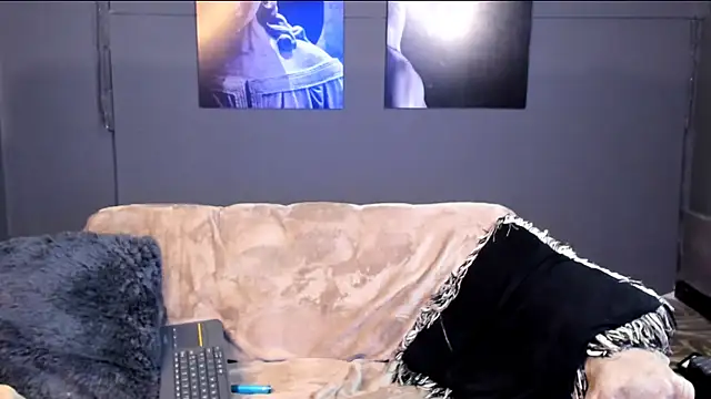 bradley smith online show from December 14, 2025, 8:20 am