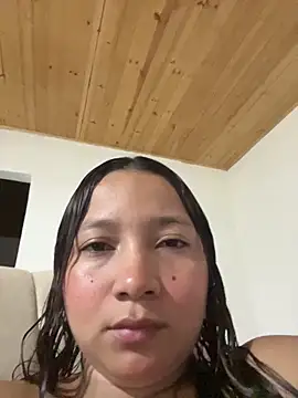 queen angelique online show from November 5, 2025, 1:27 am