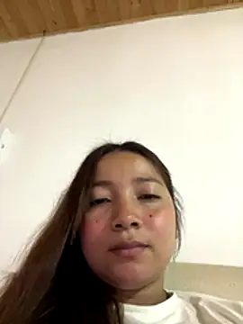 queen angelique online show from December 3, 2025, 1:46 am