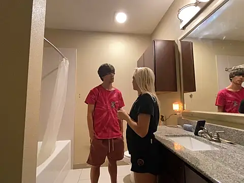 girlfriendmissy online show from March 5, 2025, 10:32 pm