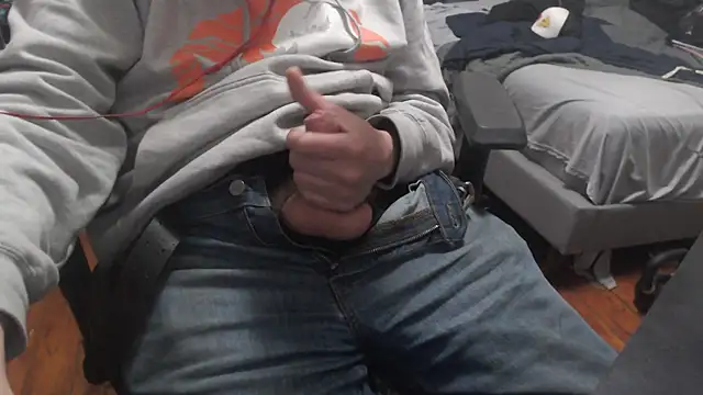 chicostick413 online show from December 3, 2024, 3:20 am