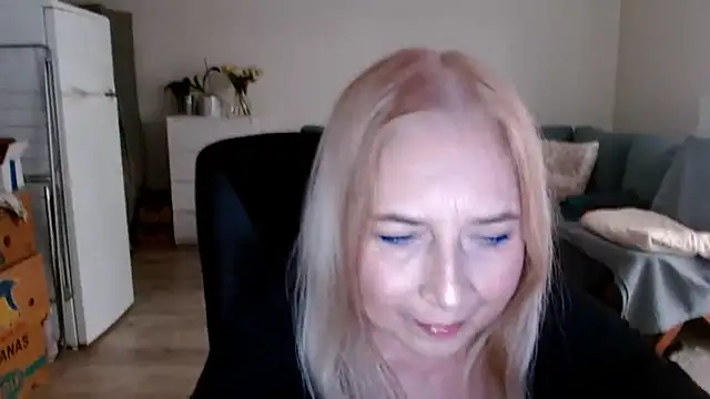 sofia xkiss online show from January 20, 2025, 2:57 pm