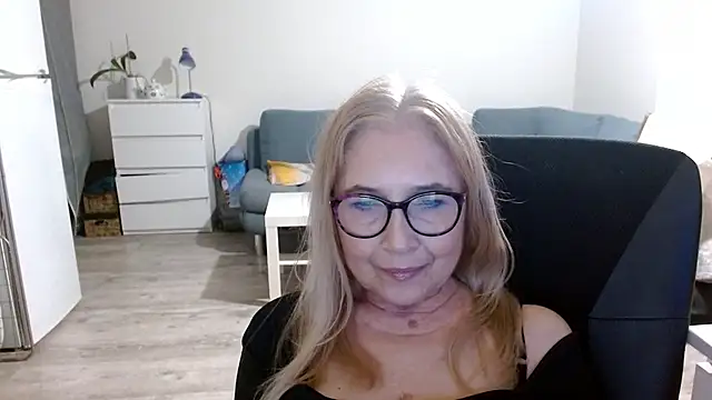 sofia xkiss online show from February 13, 2025, 5:54 pm