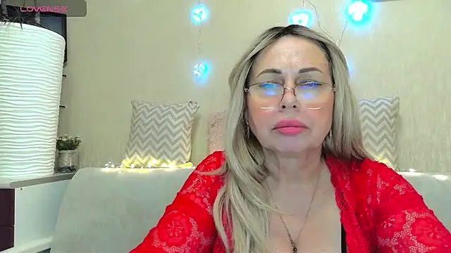 Snapshot of SusieNoreen chatting on January 26, 2025, 10:55 am SusieNoreen online show from January 26, 2025, 10:55 am