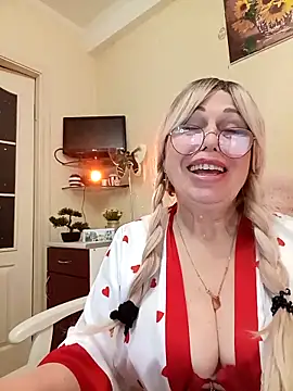 Snapshot of SusieNoreen chatting on October 8, 2025, 3:15 am SusieNoreen online show from October 8, 2025, 3:15 am
