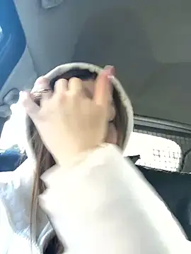 justmila online show from December 27, 2024, 10:34 am