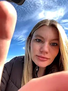 justmila online show from October 21, 2025, 10:38 am