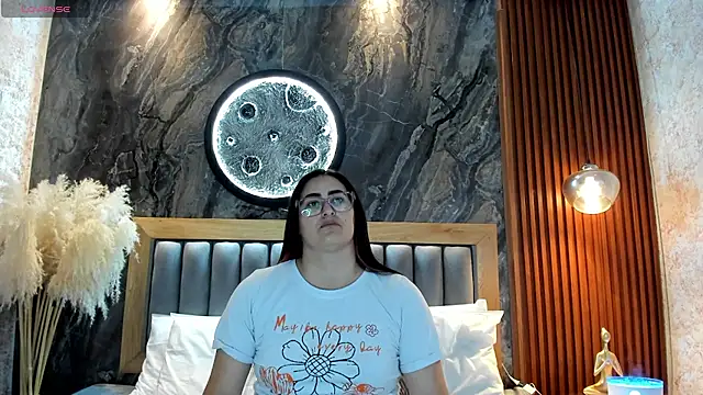 BellaPeers  online show from May 14, 2026, 10:33 am