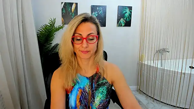 MuseOfStage online show from November 30, 2025, 11:47 am