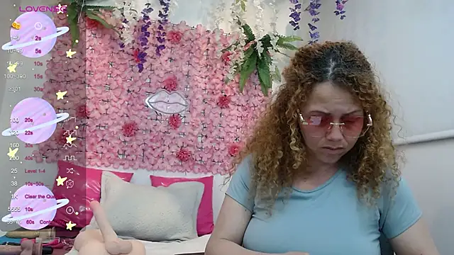 BLONDE SEXYHOT online show from March 22, 2025, 5:49 am