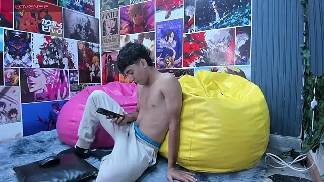 Snapshot of Austin_Cardieff chatting on January 5, 2025, 7:39 pm Austin Cardieff online show from January 5, 2025, 7:39 pm