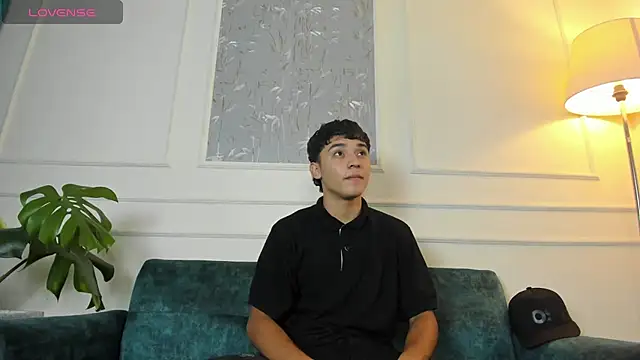 Snapshot of Austin_Cardieff chatting on February 28, 2025, 3:26 am Austin Cardieff online show from February 28, 2025, 3:26 am