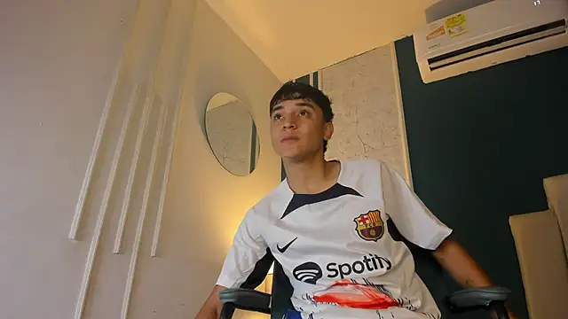 Snapshot of Austin_Cardieff chatting on March 13, 2025, 3:33 am Austin Cardieff online show from March 13, 2025, 3:33 am