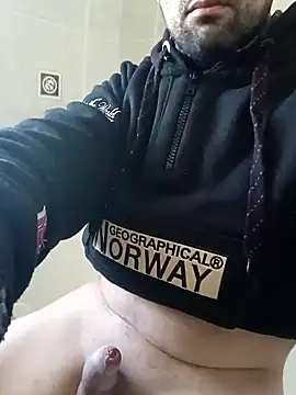 pisellinodurissimo online show from February 4, 2025, 1:27 pm