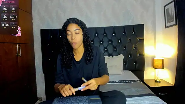 sasha fox00 online show from January 3, 2025, 6:03 pm