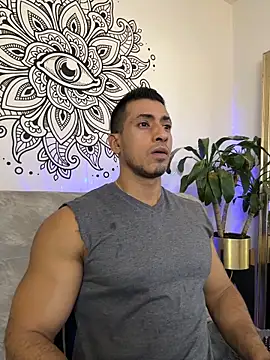 aaroncolombia online show from October 29, 2025, 10:44 pm