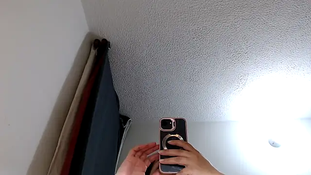 Snapshot of EmmyHorny_ chatting on March 11, 2026, 1:55 am EmmyHorny online show from March 11, 2026, 1:55 am