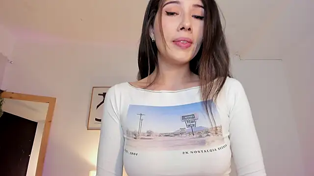 viooletaa online show from January 28, 2025, 4:30 pm