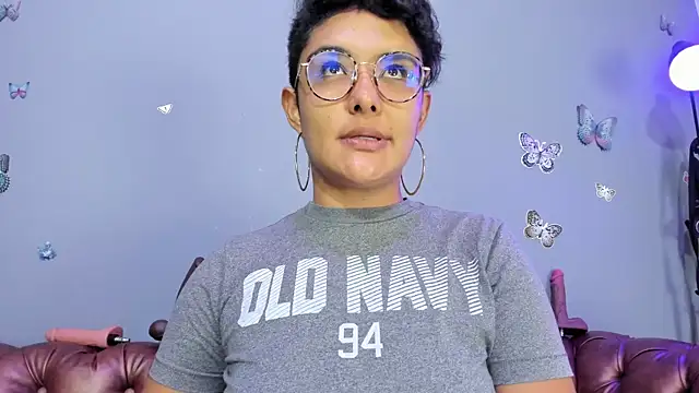 Kaira mosse online show from October 16, 2025, 1:12 pm