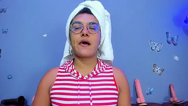 Kaira mosse online show from December 18, 2025, 12:00 pm