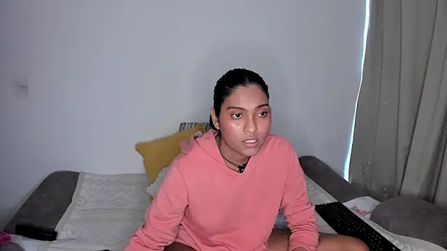 Snapshot of AnneteLynch chatting on February 10, 2026, 10:36 pm AnneteLynch online show from February 10, 2026, 10:36 pm