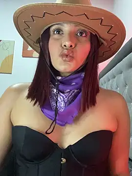 Melanyprada online show from October 26, 2025, 3:34 am