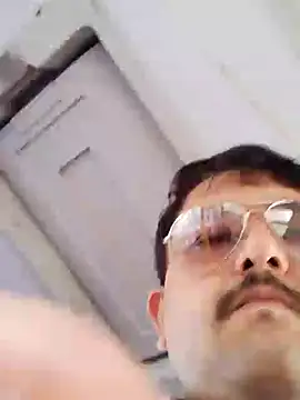 Akhil3290 online show from January 22, 2025, 11:34 am