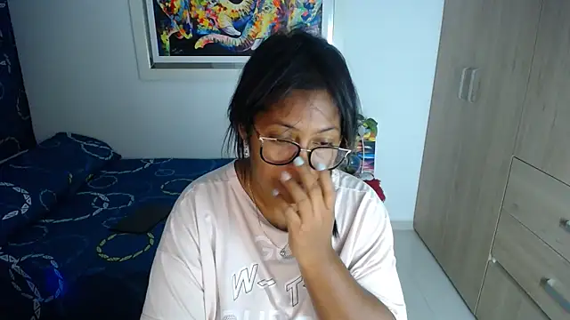 miajoseph  online show from January 26, 2025, 6:59 am