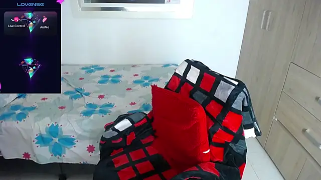 miajoseph  online show from February 20, 2025, 5:12 am