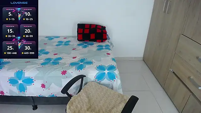 miajoseph  online show from September 28, 2025, 4:29 am