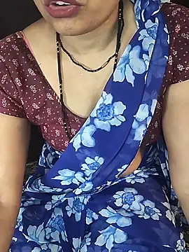 Shivani Mumbai85 online show from April 18, 2026, 5:50 pm