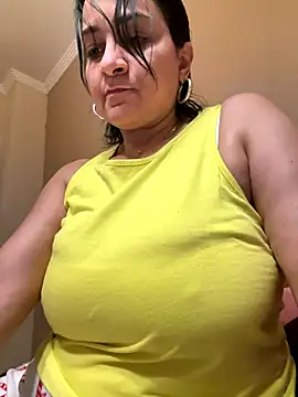 Snapshot of paulinaDiaz1 chatting on December 1, 2024, 5:57 pm paulinaDiaz1 online show from December 1, 2024, 5:57 pm