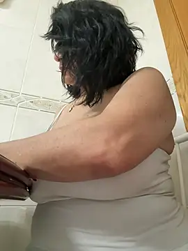 Snapshot of paulinaDiaz1 chatting on February 13, 2025, 8:34 pm paulinaDiaz1 online show from February 13, 2025, 8:34 pm