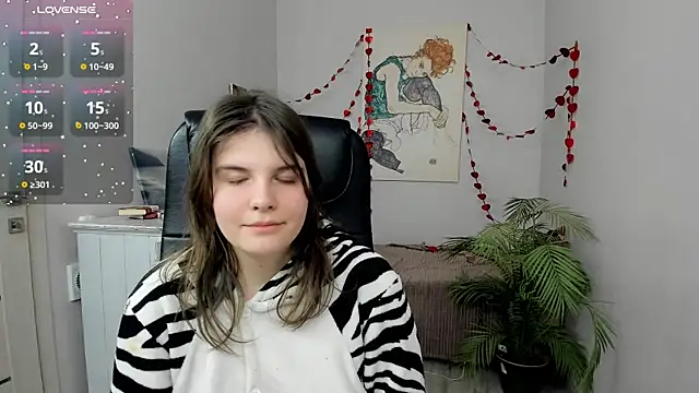 Ruyjin Choi online show from February 11, 2025, 4:13 pm