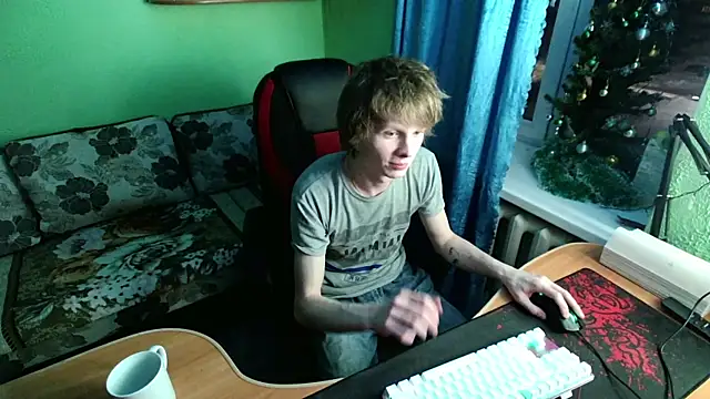 fameboyboo online show from January 10, 2026, 1:13 pm