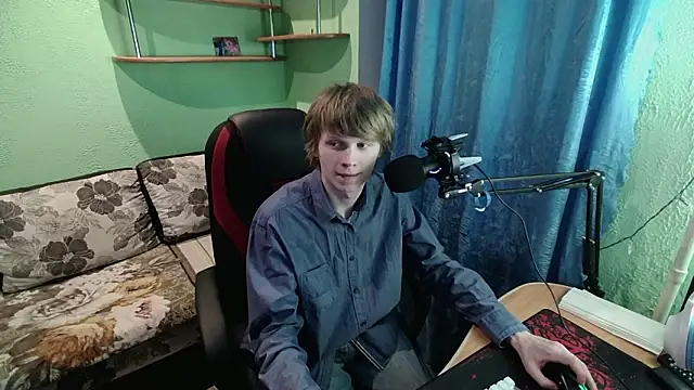 fameboyboo online show from January 16, 2026, 5:06 pm