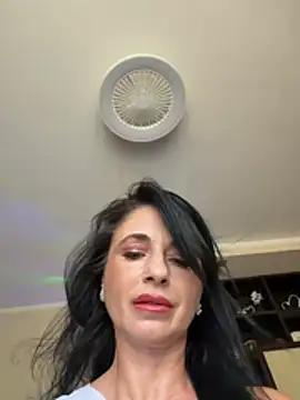 Snapshot of MichelleCara chatting on July 15, 2026, 9:58 am MichelleCara online show from July 15, 2026, 9:58 am
