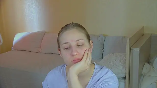 Snapshot of BritneyCruze chatting on January 17, 2026, 9:03 am BritneyCruze online show from January 17, 2026, 9:03 am