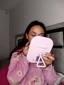 Emiily Bills online show from April 29, 2026, 7:01 am