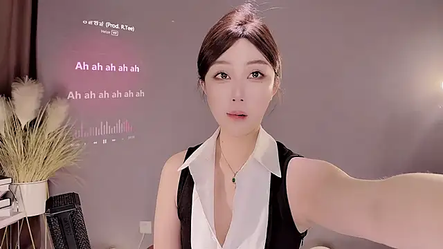 jingling666 online show from February 22, 2025, 1:22 am