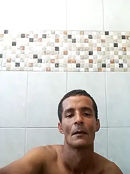 morenogato100 online show from April 7, 2026, 10:05 am