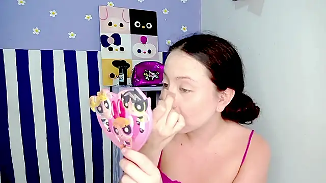 PetiteIvoryQueen19 online show from April 10, 2026, 4:06 am