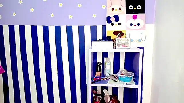 Snapshot of PetiteIvoryQueen19 chatting on April 17, 2026, 5:32 am PetiteIvoryQueen19 online show from April 17, 2026, 5:32 am