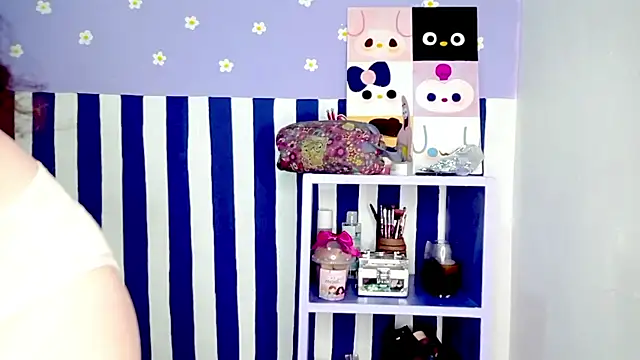 Snapshot of PetiteIvoryQueen19 chatting on April 25, 2026, 4:26 am PetiteIvoryQueen19 online show from April 25, 2026, 4:26 am