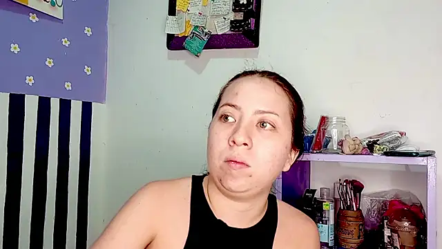 Snapshot of PetiteIvoryQueen19 chatting on May 22, 2026, 5:14 am PetiteIvoryQueen19 online show from May 22, 2026, 5:14 am