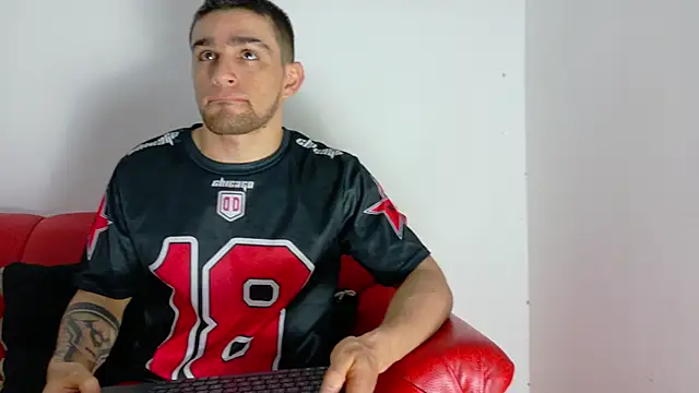 Sexy Alejandro  online show from November 19, 2025, 7:25 pm