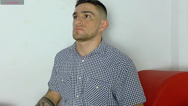 Sexy Alejandro  online show from January 9, 2026, 6:42 pm