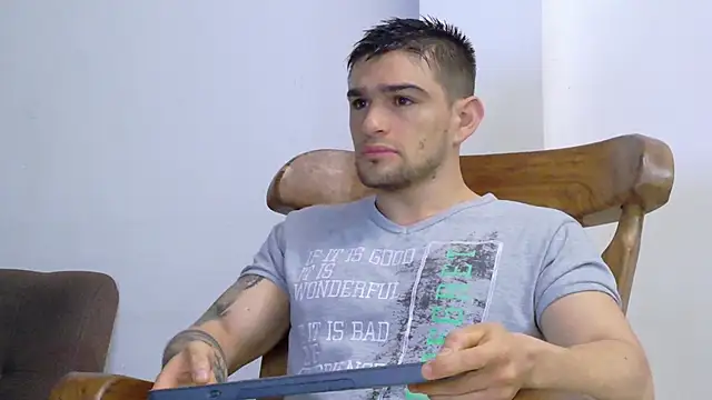 Sexy Alejandro  online show from February 19, 2026, 12:34 pm