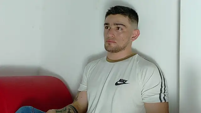 Sexy Alejandro  online show from May 19, 2026, 6:36 pm